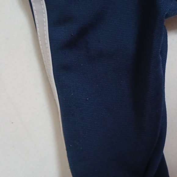 Adidas 2pc tricot logo Sweatshirt and joggers set - Picture 4 of 6